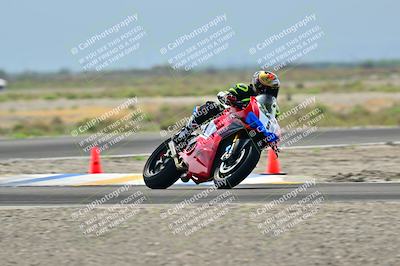 media/Apr-18-2025-TrackDaz (Fri) [[45f5874c44]]/B Group/Session 2 (Turn 7)/